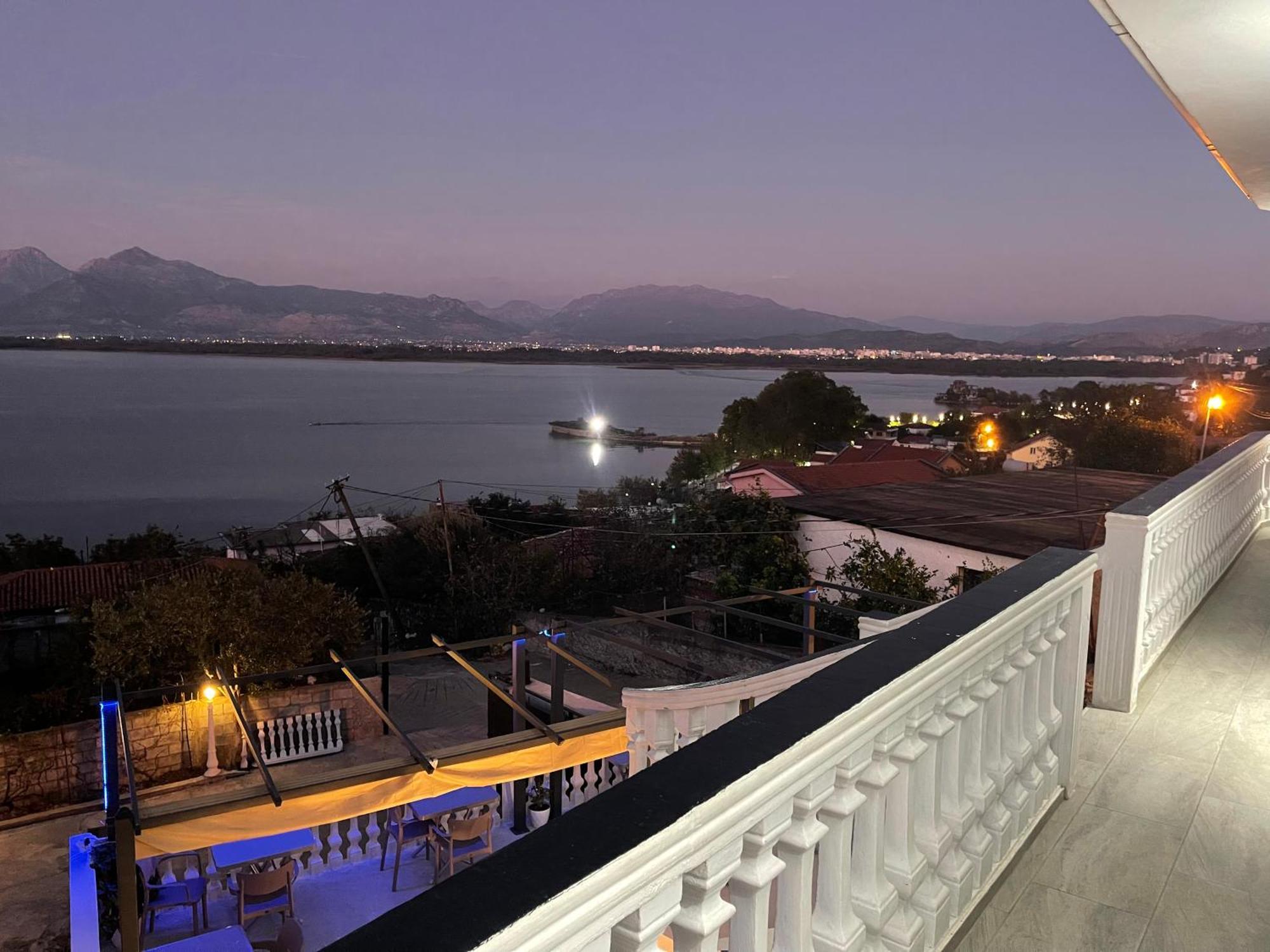 Four Generation Hotel Shirokë Exterior foto