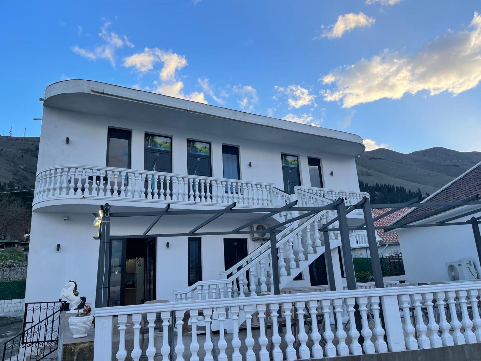 Four Generation Hotel Shirokë Exterior foto